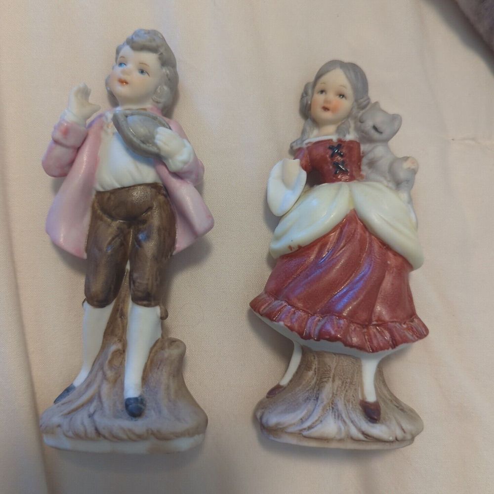 2 Vintage Adorable Courting Couple Figurine Set Japan Knick‎ Knack Pink Lot Vtg